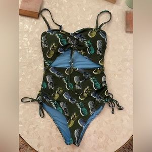 Green printed one piece